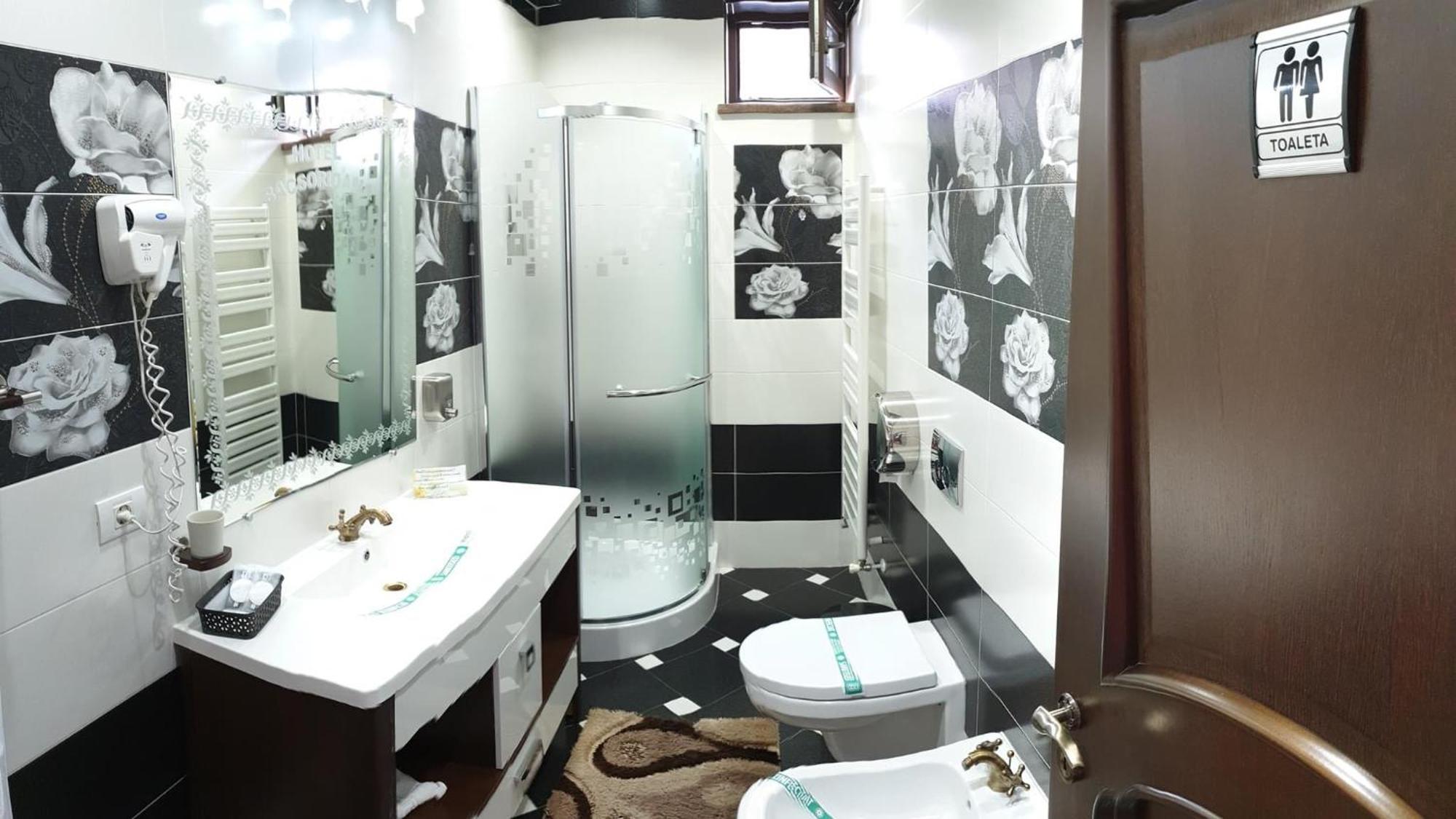 Hotel Bacsoridana Tecuci Exteriér fotografie