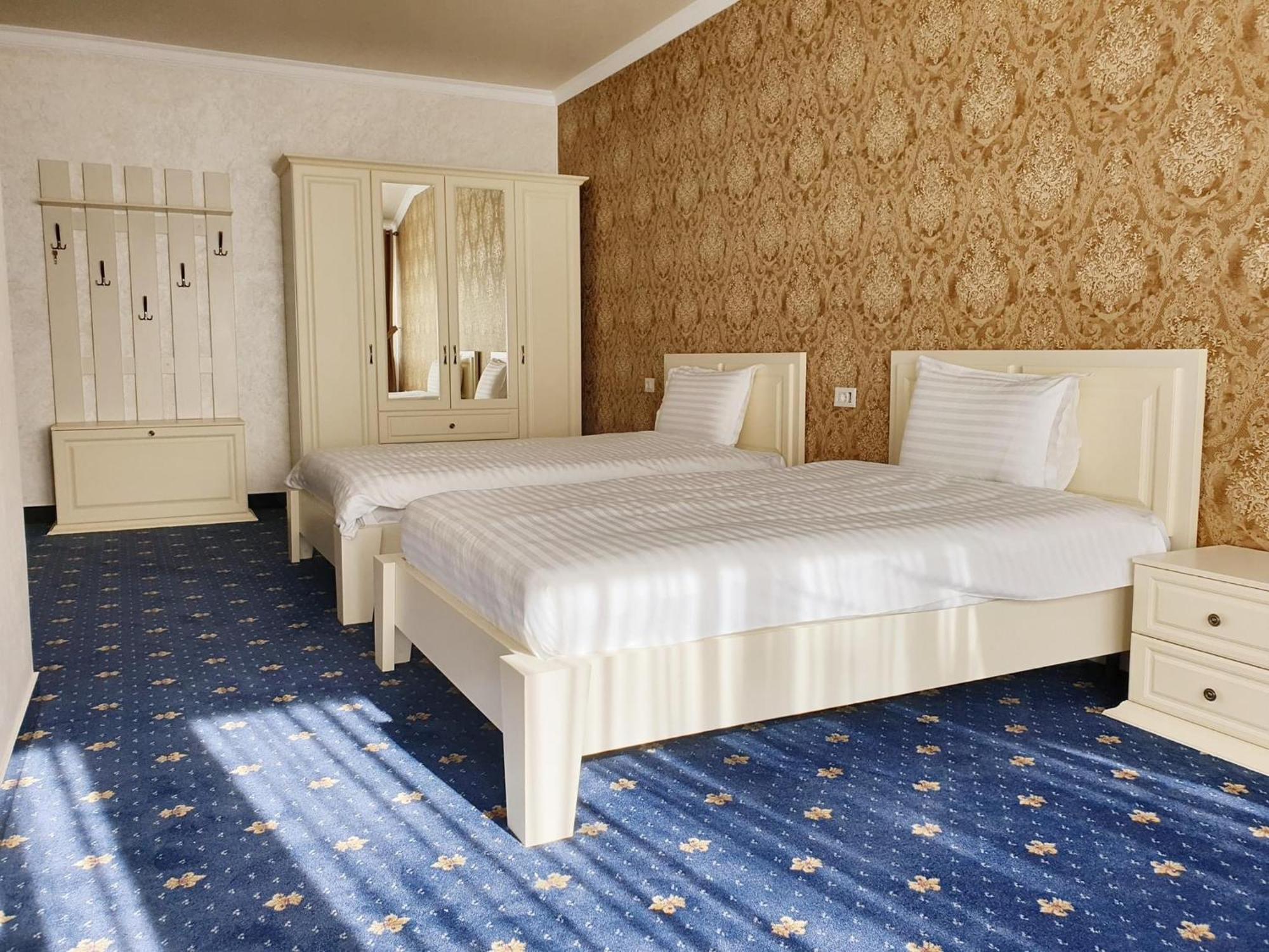 Hotel Bacsoridana Tecuci Exteriér fotografie